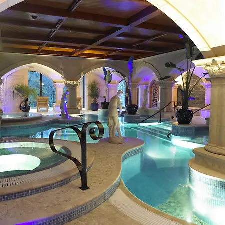 アパートホテル The Reserve At Muckross Park