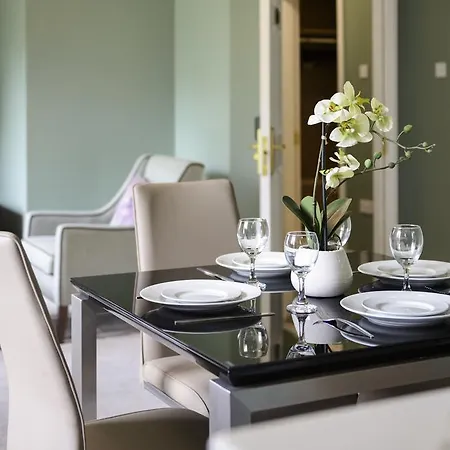 Апарт-отель The Reserve At Muckross Park 4*