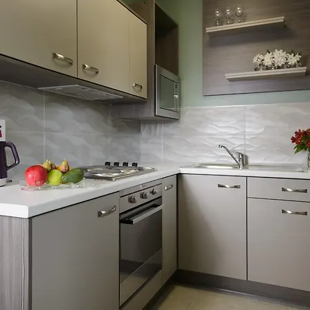 Апарт-отель The Reserve At Muckross Park 4*